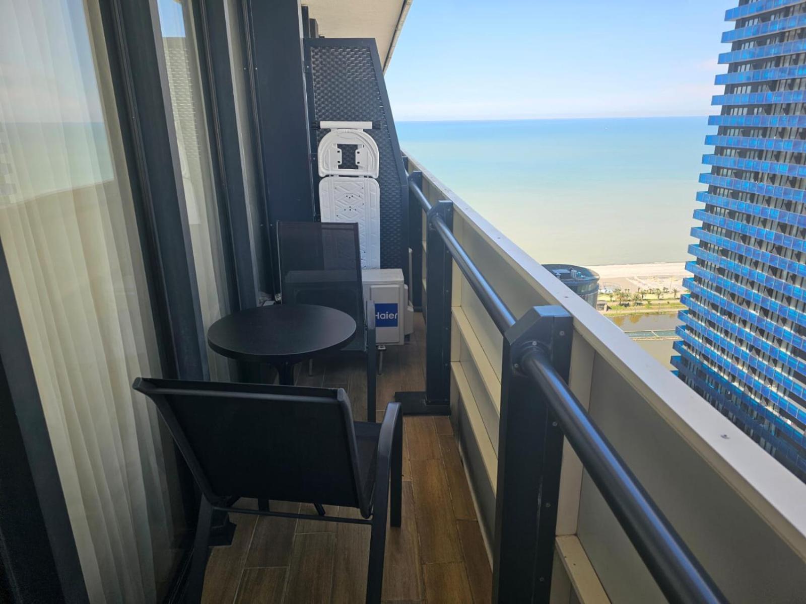 Orbi City Tower Best Apartment In Batumi Bagian luar foto
